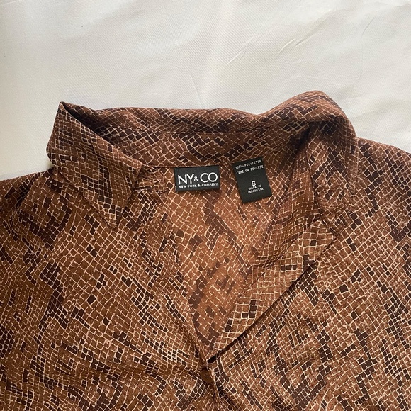 New York & Company Snakeskin Long Sleeve Button Top — Size S - Picture 3 of 4